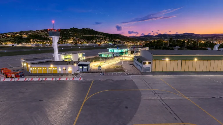 CEQ/LFMD Cannes - Mandelieu lfmd cannes mandelieu airport night prepar3d
